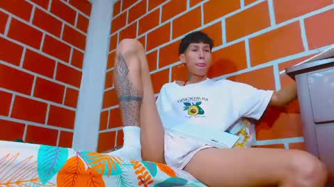 daniel_deluxx online show from June 9, 2026, 12:33 am