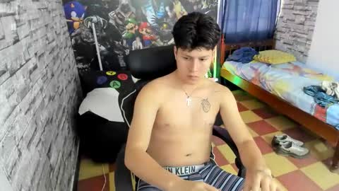 daniel_leon_c online show from March 8, 2026, 1:37 pm