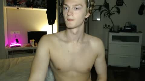 Snapshot of daniel_yumm chatting on July 17, 2026, 5:18 pm Daniel online show from July 17, 2026, 5:18 pm
