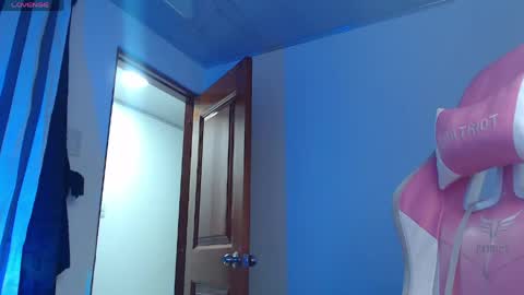 Snapshot of daniela_cute22 chatting on April 28, 2026, 2:21 am DANIELA online show from April 28, 2026, 2:21 am
