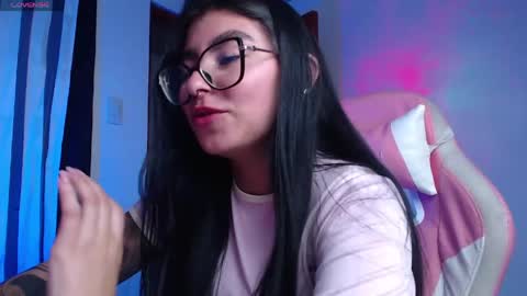 Snapshot of daniela_cute22 chatting on May 27, 2026, 1:57 am DANIELA online show from May 27, 2026, 1:57 am
