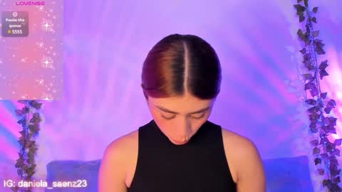 Dani Saenz online show from December 16, 2024, 12:15 am