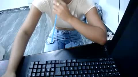 danielaa_foxx online show from July 1, 2026, 11:15 pm