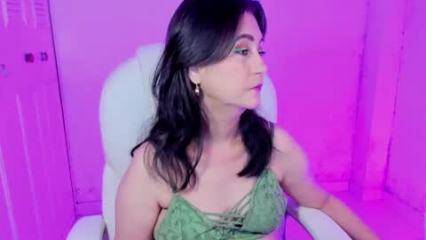 Snapshot of danielahot2 chatting on February 6, 2025, 4:42 am Daniela online show from February 6, 2025, 4:42 am