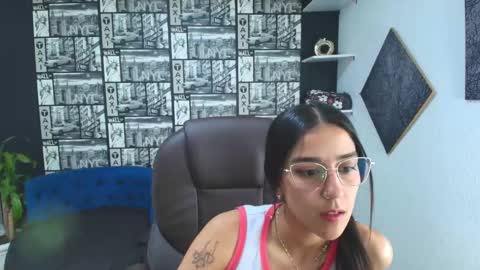 Snapshot of danielamonroe chatting on October 6, 2025, 7:11 pm danielamonroe online show from October 6, 2025, 7:11 pm