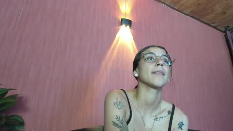 danielamonroe online show from March 29, 2026, 12:10 am