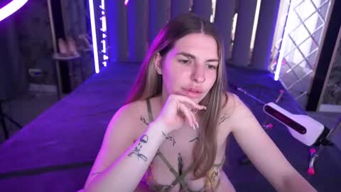 Snapshot of danielareign chatting on June 2, 2026, 12:40 pm danielareign online show from June 2, 2026, 12:40 pm