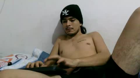 Snapshot of danielhot17 chatting on July 9, 2026, 4:16 am DANIEL online show from July 9, 2026, 4:16 am