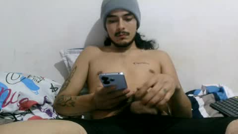 Snapshot of danielhot17 chatting on August 5, 2026, 3:42 am DANIEL online show from August 5, 2026, 3:42 am