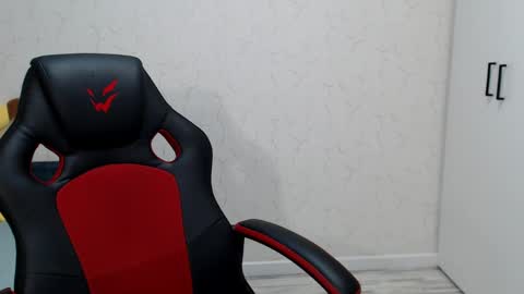 Snapshot of daniella_martin chatting on February 18, 2025, 1:54 am Daniella Martin online show from February 18, 2025, 1:54 am