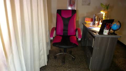 Angie online show from April 11, 2026, 6:45 pm