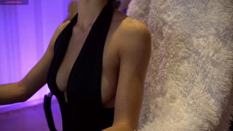 Danielle online show from December 28, 2024, 9:20 am