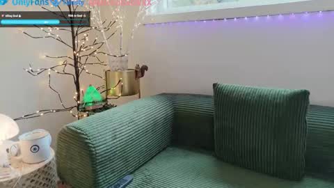 Snapshot of daniellemxxx chatting on March 31, 2026, 5:24 pm daniellemxxx online show from March 31, 2026, 5:24 pm