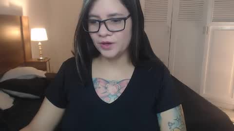 daniellerain online show from April 15, 2026, 11:49 pm