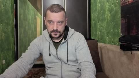 Snapshot of danielocool chatting on October 2, 2025, 7:04 am DanieloCool online show from October 2, 2025, 7:04 am