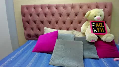 DaniiBelluci  online show from February 12, 2025, 3:40 am