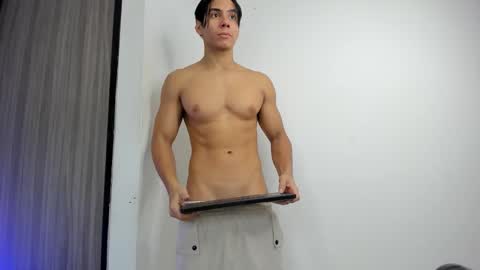 daniisus online show from November 30, 2025, 11:25 am