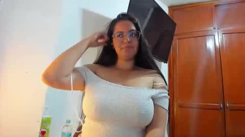 Dani online show from November 15, 2025, 1:14 am