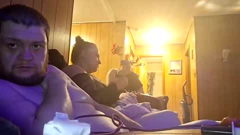 daninboone05 online show from April 6, 2026, 3:48 am