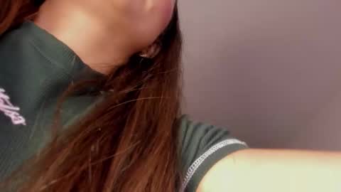 Dani Phonenix online show from December 18, 2025, 7:31 pm