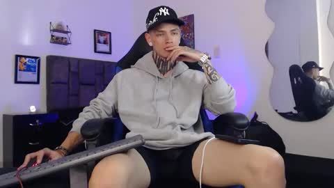 Snapshot of dann_brown chatting on May 10, 2026, 8:25 pm Dann Brown online show from May 10, 2026, 8:25 pm