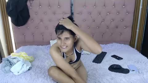 Snapshot of dann_jell chatting on May 19, 2026, 1:56 am Danniela y Victoria online show from May 19, 2026, 1:56 am
