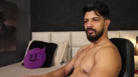 Snapshot of dann_saenz chatting on February 16, 2025, 10:54 am Dann saenz online show from February 16, 2025, 10:54 am