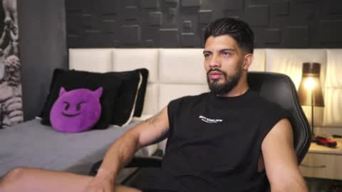 Snapshot of dann_saenz chatting on February 22, 2025, 1:22 am Dann saenz online show from February 22, 2025, 1:22 am