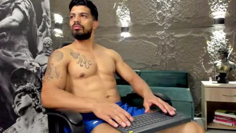 Snapshot of dann_saenz chatting on February 27, 2025, 12:23 pm Dann saenz online show from February 27, 2025, 12:23 pm