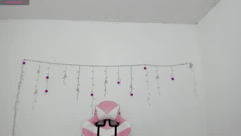 danna online show from December 9, 2024, 11:36 am