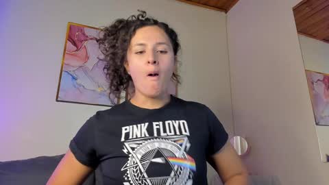 Danna Lovs online show from January 20, 2025, 1:11 pm