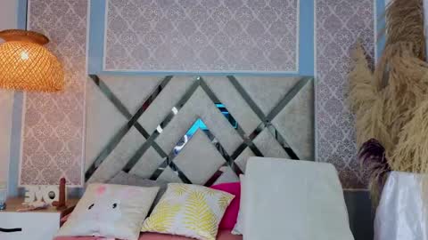 danna_peters online show from April 16, 2026, 7:58 pm