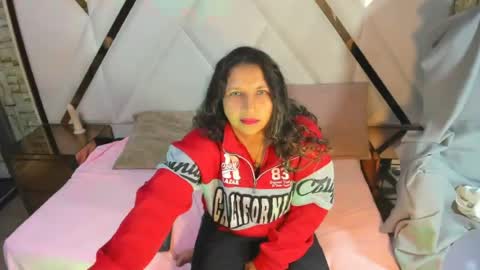 Snapshot of danna_sg chatting on June 17, 2026, 3:53 am danna_sg online show from June 17, 2026, 3:53 am