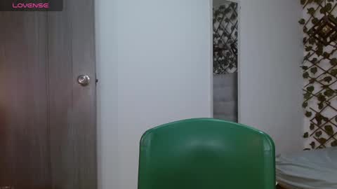 dannaberlin_0 online show from January 26, 2025, 12:01 pm