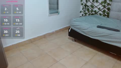 dannaberlin_0 online show from January 27, 2025, 12:16 pm