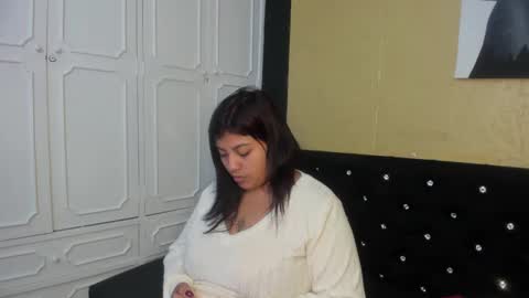 Danna Garza online show from February 11, 2025, 4:44 am