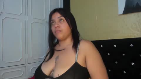 Danna Garza online show from February 12, 2025, 8:16 am