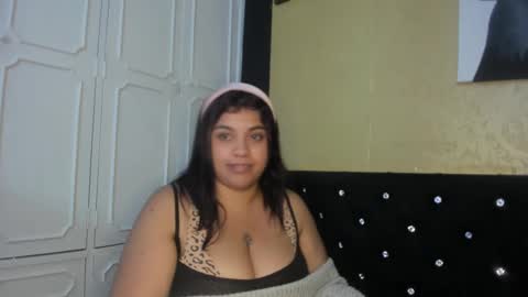 Danna Garza online show from February 25, 2025, 11:08 am