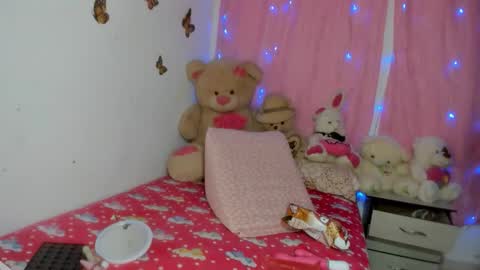 Danna Sofia jeins online show from January 7, 2026, 1:13 pm