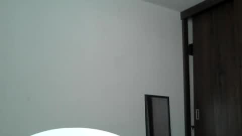 Snapshot of dannali22 chatting on July 27, 2026, 6:37 pm Dannali22 online show from July 27, 2026, 6:37 pm