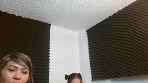 dannamomcerrat online show from January 11, 2025, 6:24 am