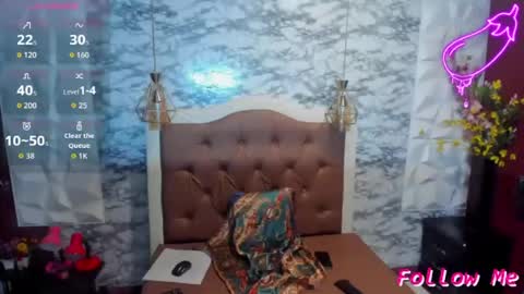 Snapshot of dannapetitee chatting on June 25, 2026, 5:12 am Danna online show from June 25, 2026, 5:12 am