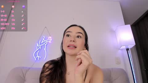 danna  online show from December 11, 2024, 1:15 am