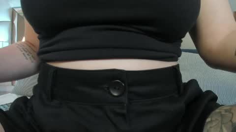 Danna online show from April 24, 2026, 6:32 pm