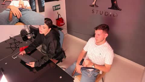 Snapshot of danny_and_lara chatting on September 19, 2025, 7:03 pm danny_and_lara online show from September 19, 2025, 7:03 pm