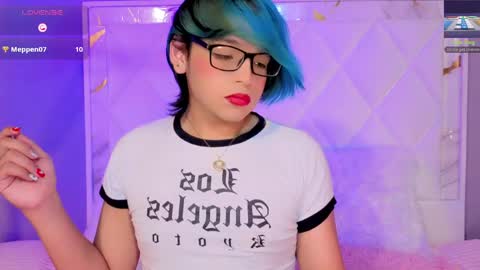Snapshot of dannyhot__ chatting on March 13, 2026, 8:37 pm Danny online show from March 13, 2026, 8:37 pm
