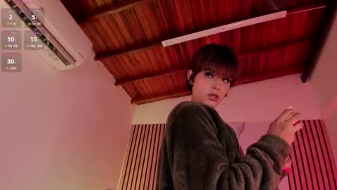 DANNYSA  online show from October 25, 2025, 8:58 pm