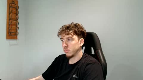 Snapshot of dannythreeyway chatting on September 9, 2025, 6:29 pm DannyThreeWay online show from September 9, 2025, 6:29 pm