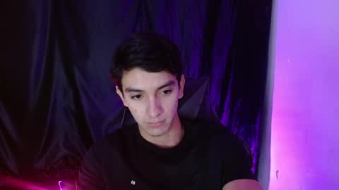 Snapshot of dante_18cm chatting on May 10, 2026, 1:00 am Dante online show from May 10, 2026, 1:00 am