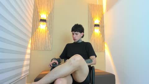 dante_armstrong online show from November 19, 2025, 12:54 am